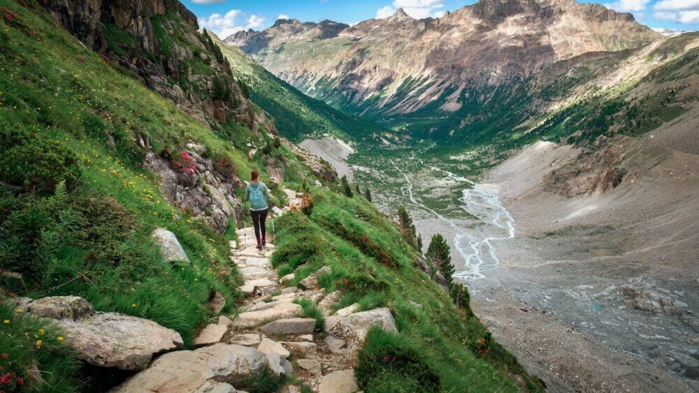 engadine solo hiker